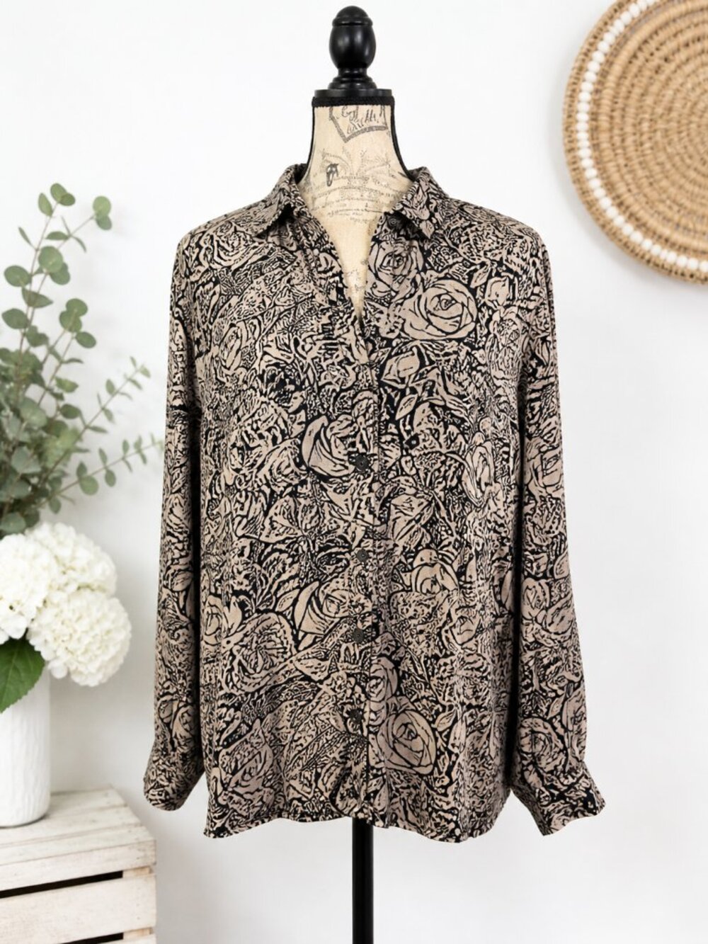 Rock & Republic Floral Button Down Blouse Women XL Black Beige Tunic Top EUC